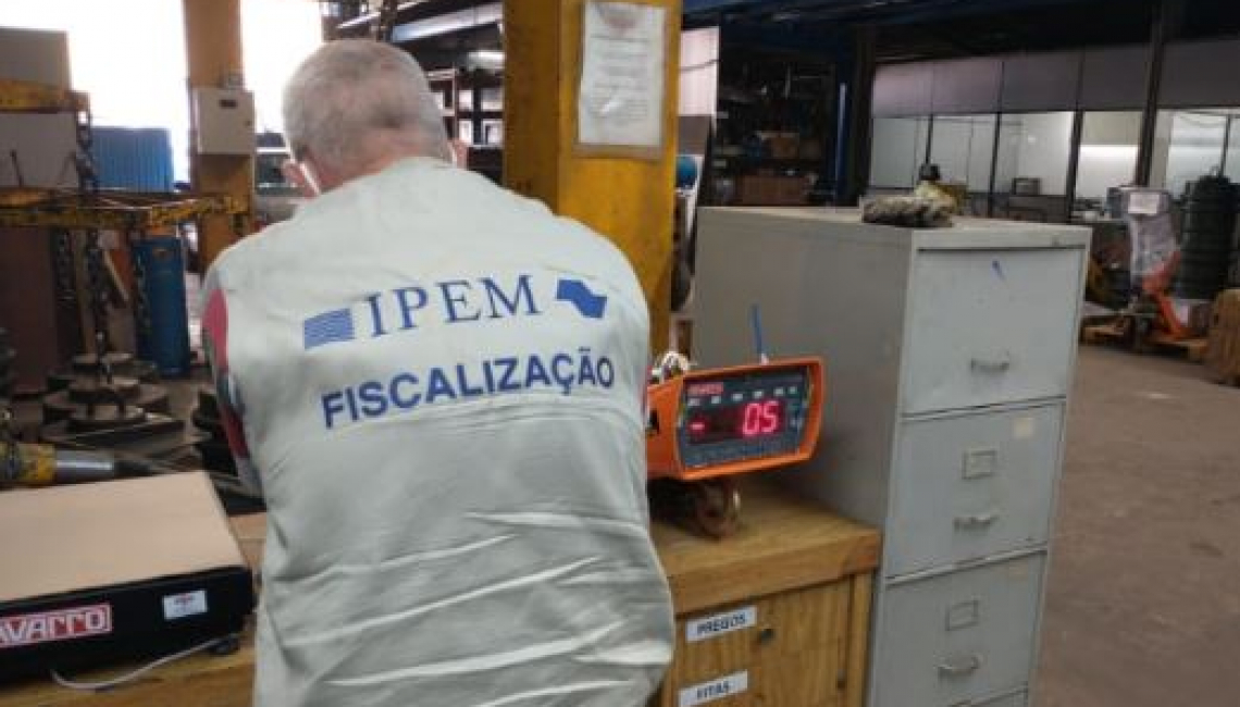 Ipem-SP verifica balanças no fabricante na Vila Guilherme, zona norte da capital 